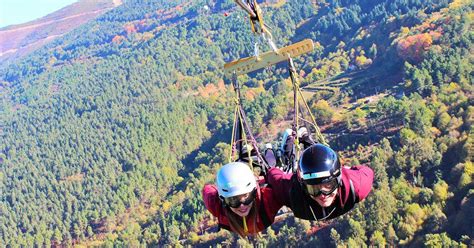 Pena Aventura, una de las mayores tirolinas del mundo en el。